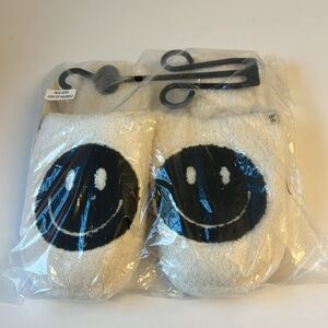 Slipper’s For Women. Fuzzy and soft. NWT. Fits 7-8